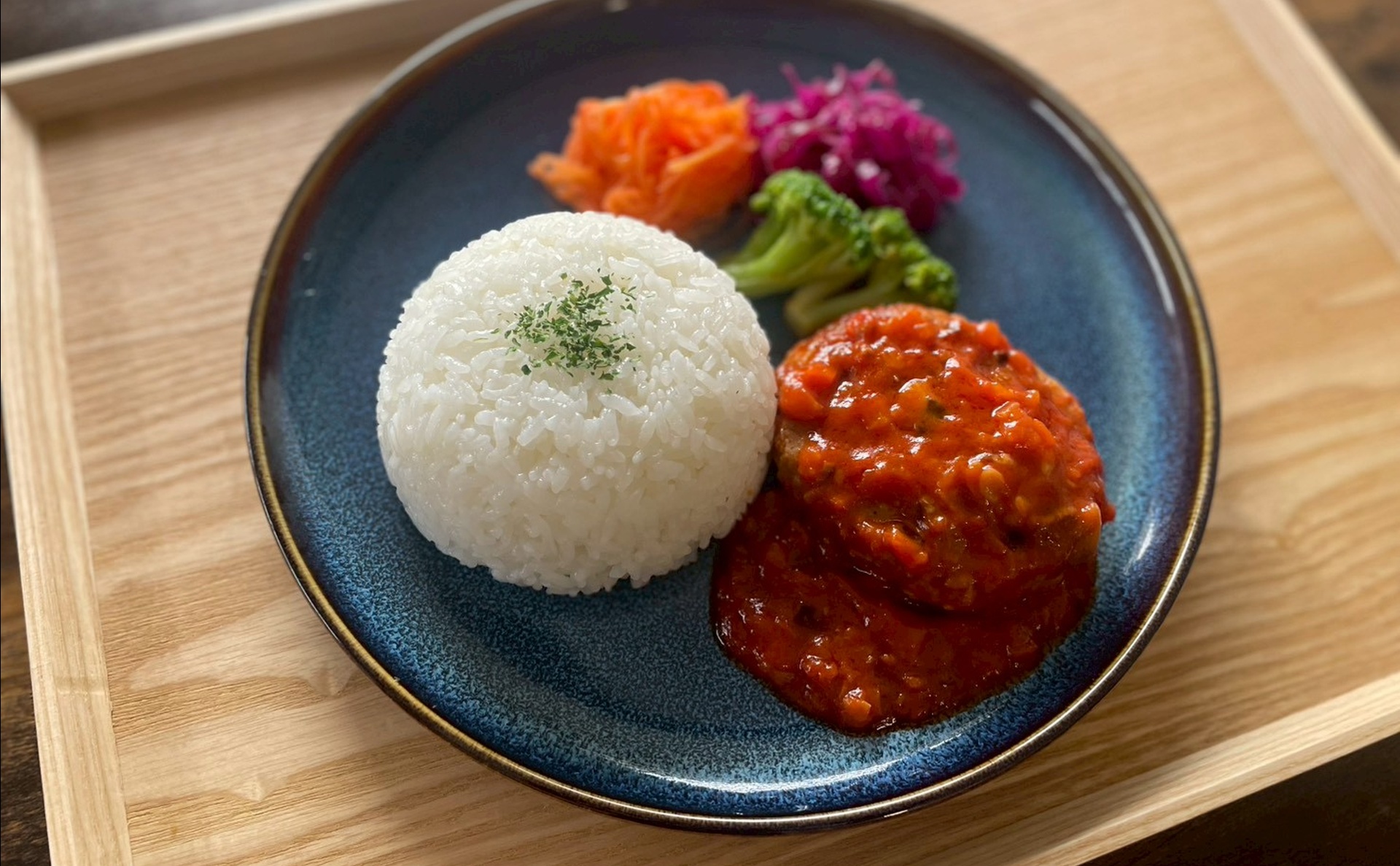 トマトソースハンバーグ